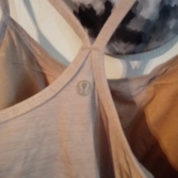 Rare Lululemon y tank - Picture 7 of 12